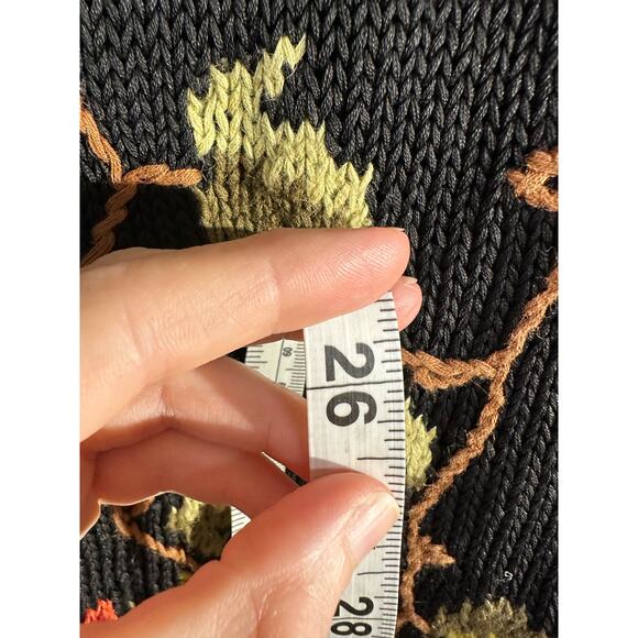 Vintage Sweater Women Small Black Grapes Fruit Handknit Cottagecore Cabin Floral - Picture 7 of 8